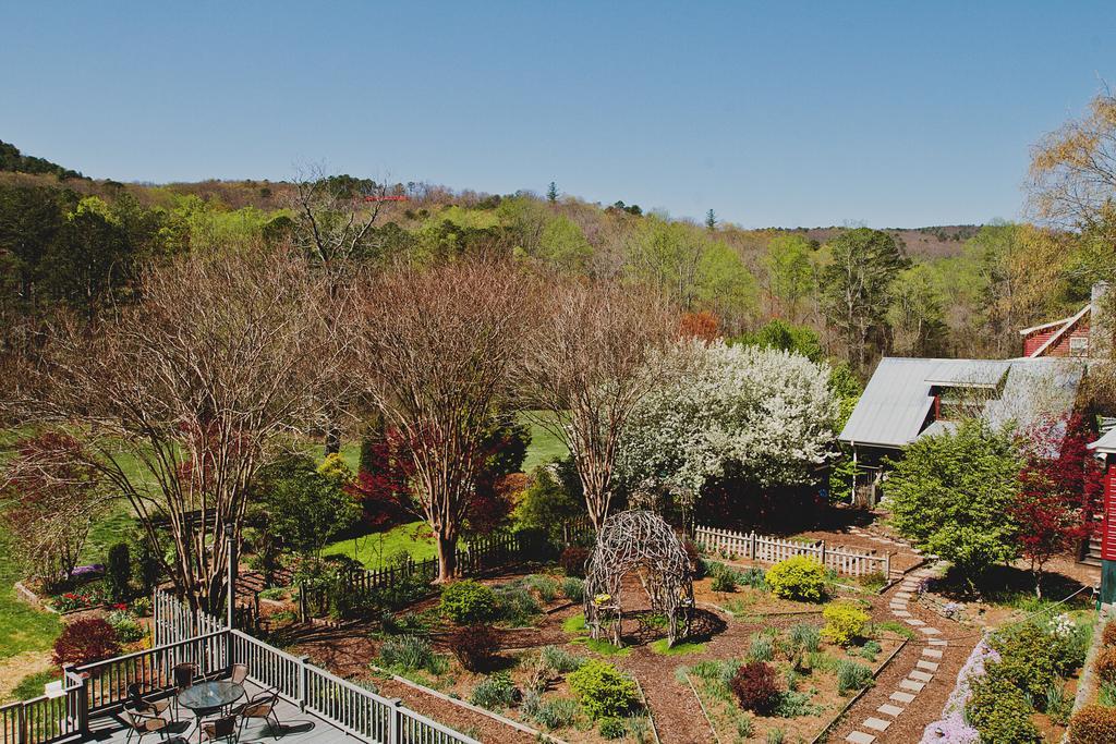 Glen-Ella Springs Inn Clarkesville Exteriör bild