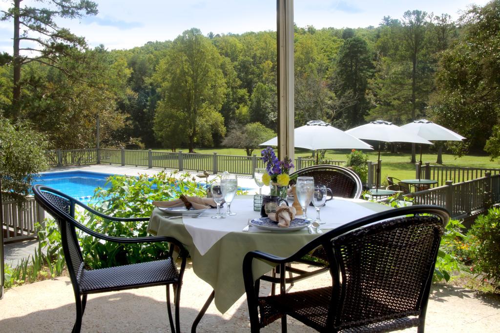 Glen-Ella Springs Inn Clarkesville Exteriör bild