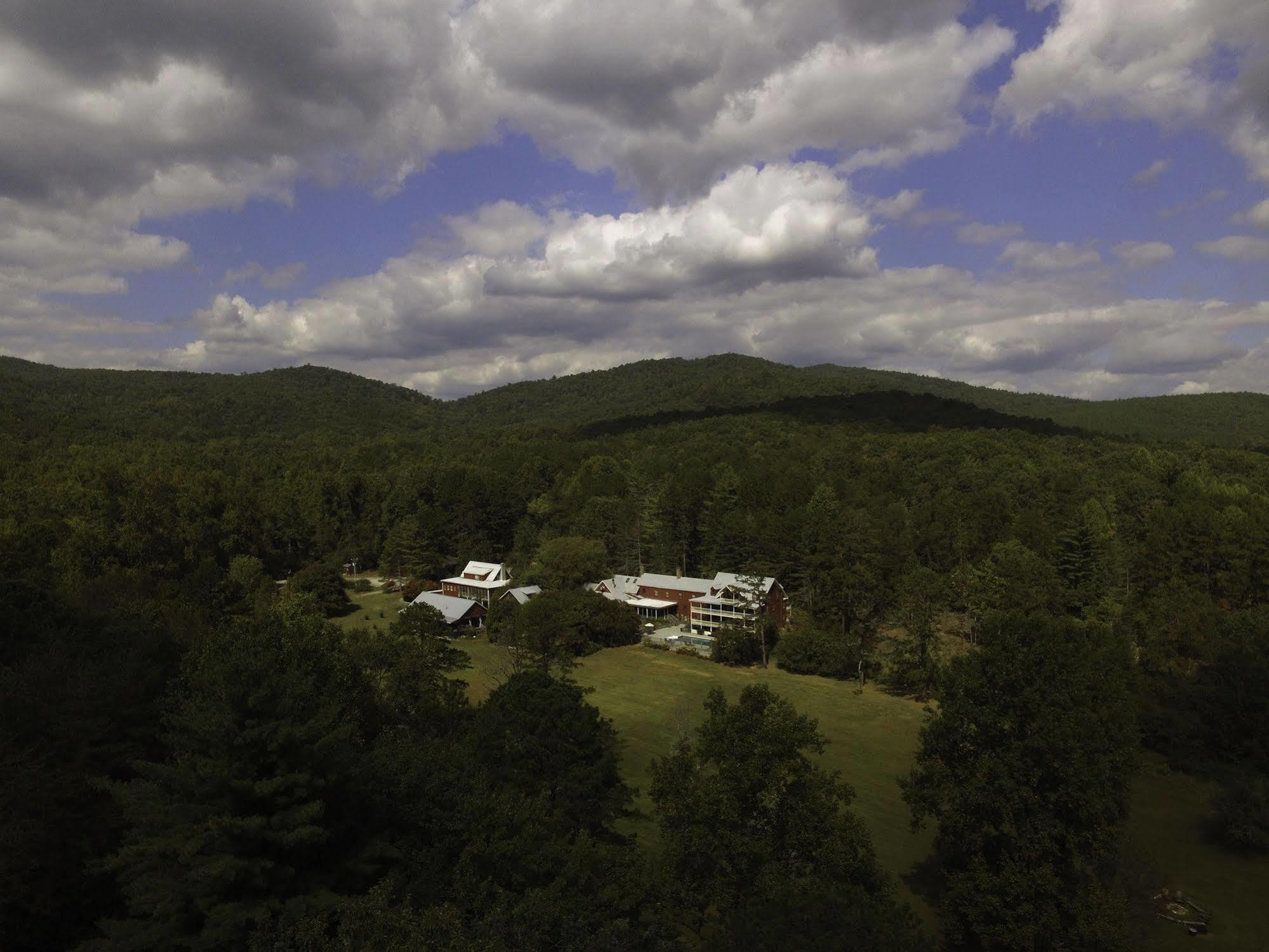 Glen-Ella Springs Inn Clarkesville Exteriör bild