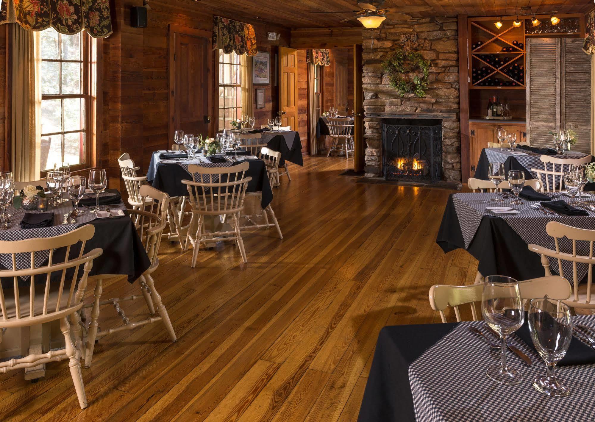 Glen-Ella Springs Inn Clarkesville Exteriör bild